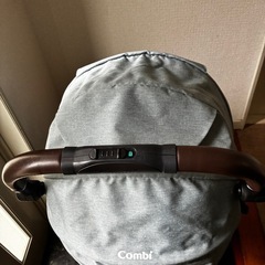 コンビ　ベビーカーの画像