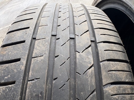 215/45ZR18 4本 格安海外製夏タイヤ中古 プリウスノアヴォクシーオーリスセレナなどに