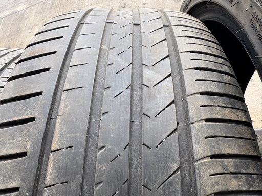 215/45ZR18 4本 格安海外製夏タイヤ中古 プリウスノアヴォクシーオーリスセレナなどに