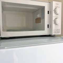 電子レンジ使用1年未満⭐️ 他に冷蔵庫・洗濯機も出品中です。 3点まとめて購入いただける方は電子レンジを無料にして冷蔵庫・洗濯機・電子レンジの3点セット で25,000円にします の画像