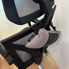 【HBADA オフィスチェア　オットマン有】メッシュチェア リクライニングの画像