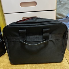 【新品未使用】ビジネスバッグ　ブラック　ショルダー付きの画像