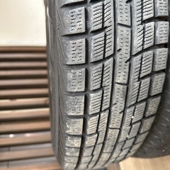 スタッドレスタイヤ，の画像