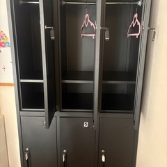 【鍵付き】6人用スチールロッカー ブラック 事務所・更衣室ロッカーの画像