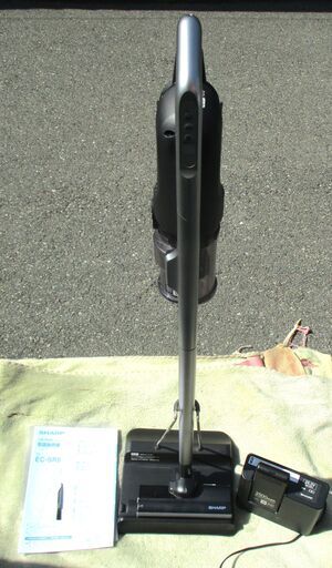 ☆ SHARP シャープ EC-SR8-B 充電式掃除機 2Wayクリーナー◆ラクティブエア史上最強パワー＆最小運転音