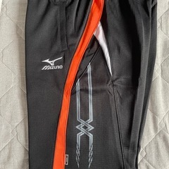 新品に近いMizunoジャージセットアップの画像