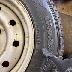 スタッドレスタイヤの画像