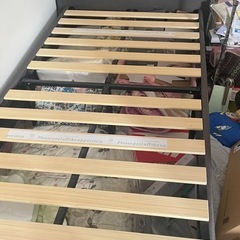 ベッドとマットレスセットの画像