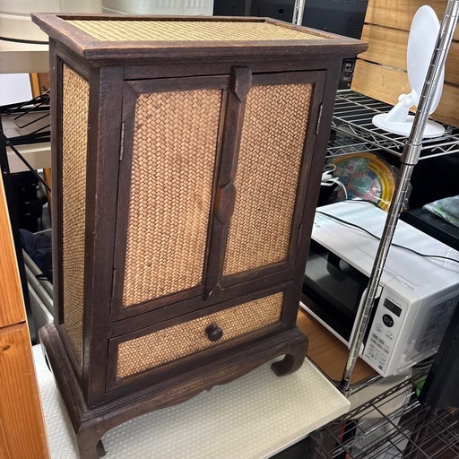ラタンアジアン家具　キャビネット