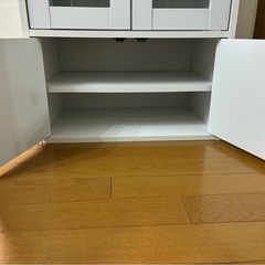 食器棚の画像