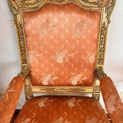 アンティークチェア　テーブルの画像