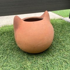 猫　テラコッタ鉢の画像