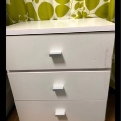【¥0】キャスター付きドレッサーの画像