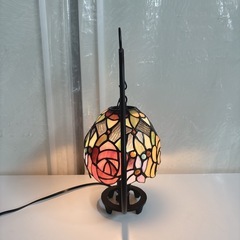 【🐤買取市場 柴田店】 I312 🌈 ジャパンリンク貿易 ステンドグラス アンティーク調ランプ ⭐ 動作確認済 ⭐ クリーニング済の画像
