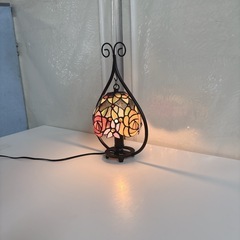 【🐤買取市場 柴田店】 I312 🌈 ジャパンリンク貿易 ステンドグラス アンティーク調ランプ ⭐ 動作確認済 ⭐ クリーニング済の画像