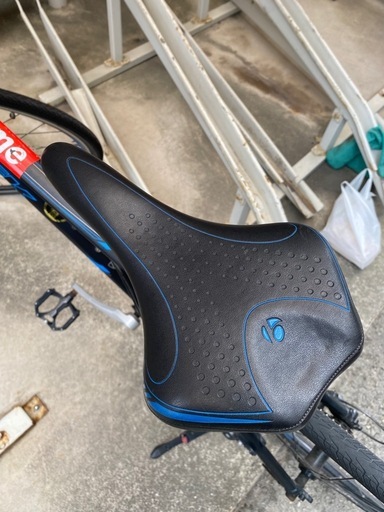 TREK  7.4FX クロスバイク