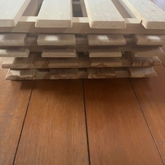 【お譲り先決定】すのこ5枚の画像