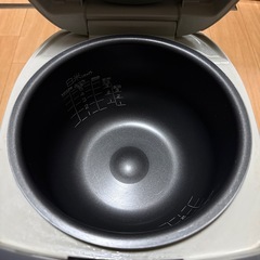 タイガー　炊飯器炊きたて　5.5合炊き　IH JKH-R  の画像