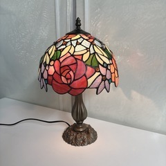 【🐤買取市場 柴田店】 I423 🌈 ジャパンリンク貿易 ステンドグラス アンティーク調ランプ ⭐ 動作確認済 ⭐ クリーニング済の画像