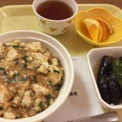 調理師STAFF／病院内保育園あり！柔軟な有給休暇＆3時間～の短時間勤務あり／車・バイク通勤OKの画像