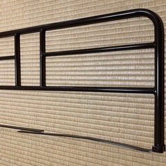 ベッドの柵の画像