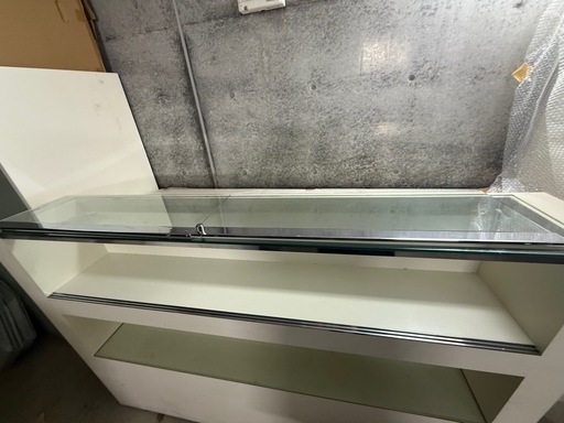 大型ガラスショーケース 店舗什器 ディスプレイ棚 横180cm