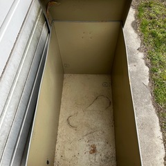 ◆ブリキの入れ物◆蓋付き◆の画像