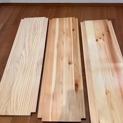 【無印良品】パイン材ユニットシェルフ奥行２５ｃｍタイプ・８６ｃｍ幅・小の棚板と帆立の画像