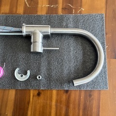 IKEAのステンレス製蛇口の画像