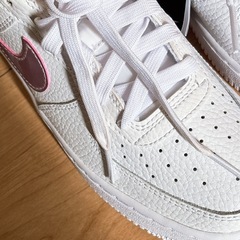 期間限定値下げ★ 未使用 NIKE air force スニーカー 23cm エアフォース 運動靴 通学靴 ナイキの画像
