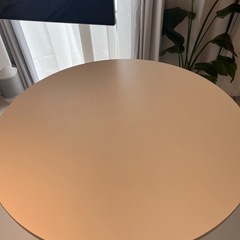 韓国　円形テーブル　白の画像