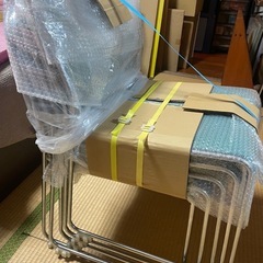 スタッキングチェアの画像