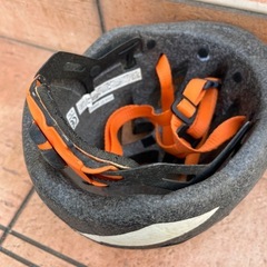 子供用ヘルメット カエルの画像