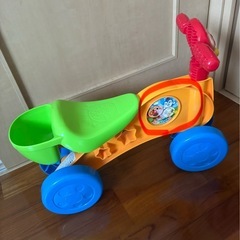 アンパンマン室内バイクの画像