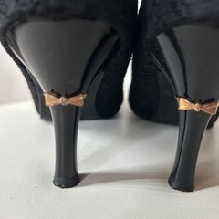 Mサイズ　　パンプス　黒レースの画像