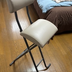 notoriの折りたたみ椅子の画像