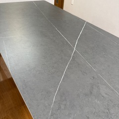 セラミック天板のダイニングテーブルの画像