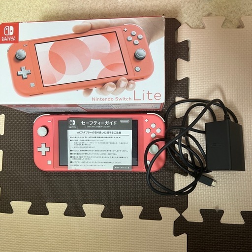 【中古】Nintendo  Switch lite コーラル本体充電器外箱あつまれどうぶつの森ソフト付き