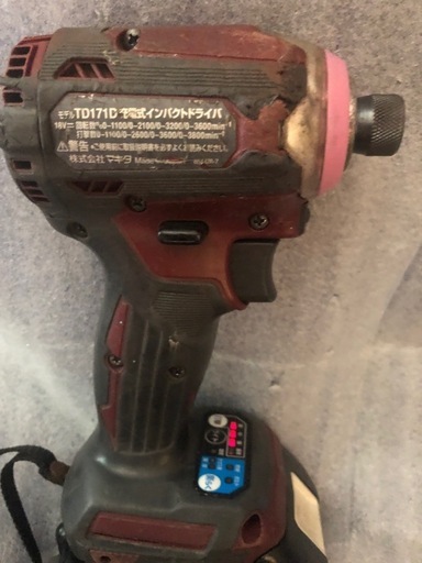 ②マキタ18vインパクトドライバTD171D中古美品、本体のみ