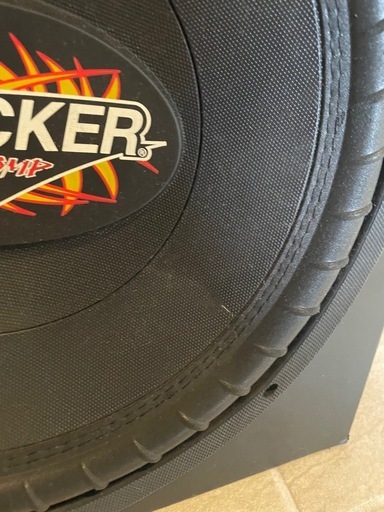 kicker ウーハーとアンプ