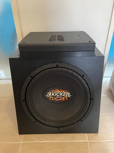 kicker ウーハーとアンプ