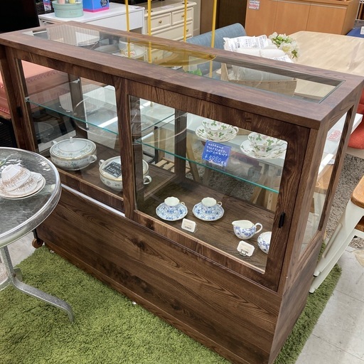 ガラスショーケース　※ガラス棚2枚欠品