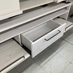 テレビボードの画像