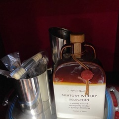 ガラスケースの中身すべての画像