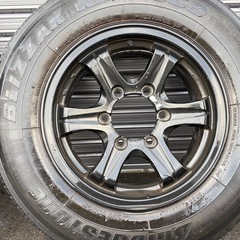 ホイール、タイヤの画像