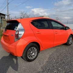 平成25年　トヨタアクア　35,650kmの画像