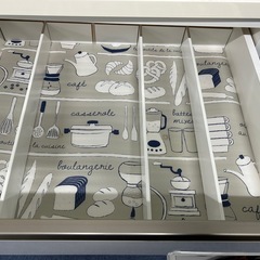 美品 食器棚 ホワイト 横幅180cm コンセント付き 分離設置可能 大容量収の画像