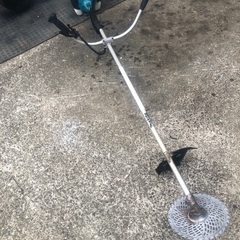 実働　美品　高排気量26cc  マキタ製　草刈機　MEM2600U  刈払機の画像