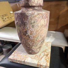 大理石花瓶の画像