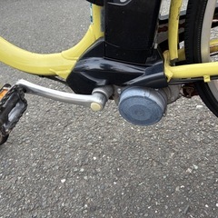 ブリヂストン電動アシスト自転車26インチ イエローの画像